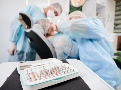 Имплантация передних зубов Имплантация передних зубов